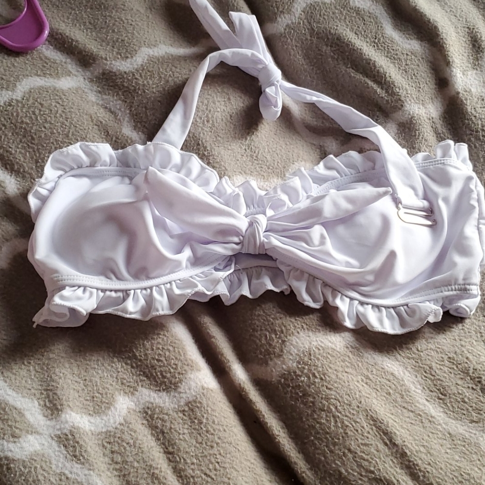 White Top Brand New too Big Never Worn